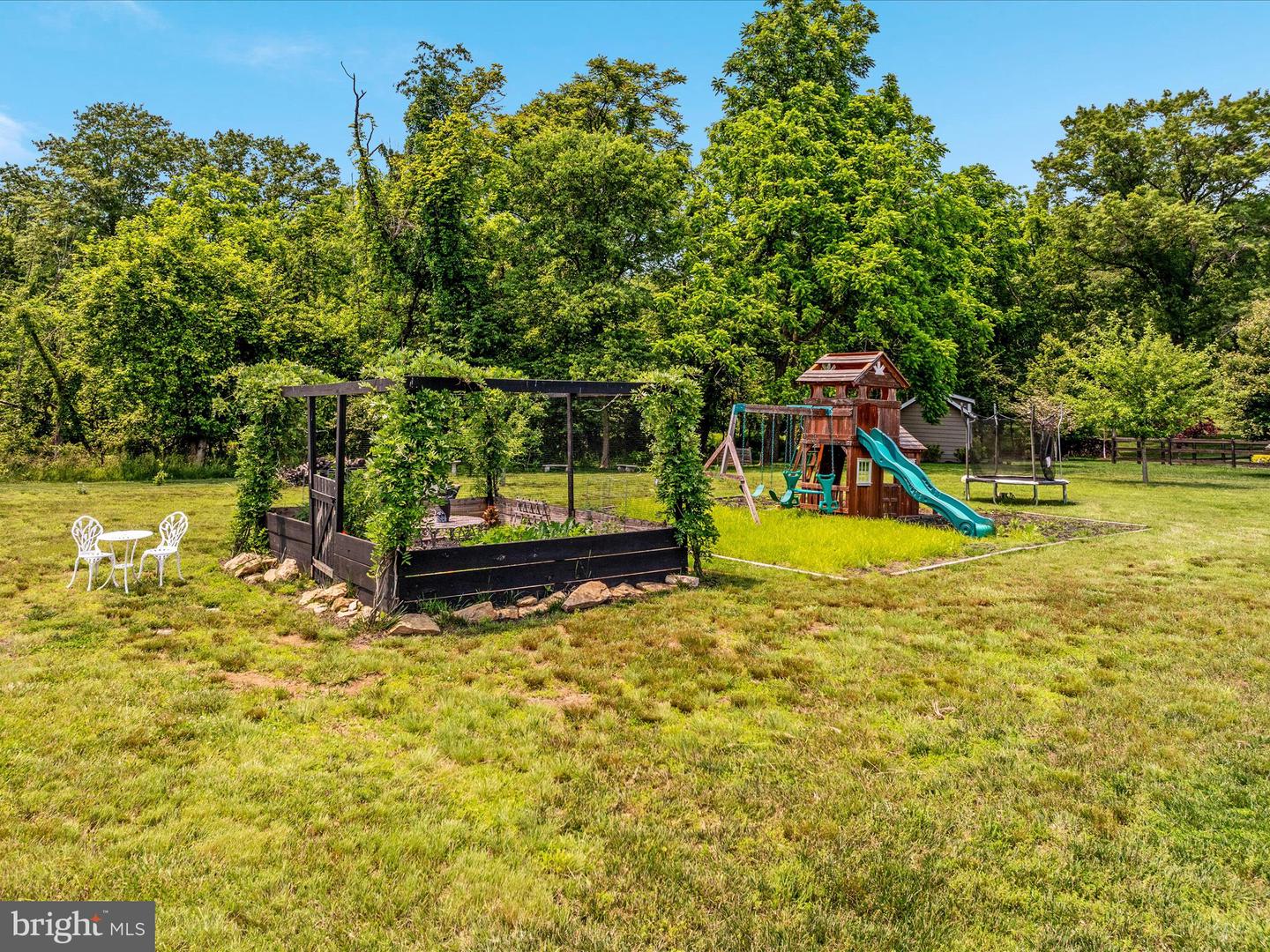 18238 WILD RASPBERRY DR, PURCELLVILLE, Virginia 20132, 4 Bedrooms Bedrooms, ,3 BathroomsBathrooms,Residential,For sale,18238 WILD RASPBERRY DR,VALO2097290 MLS # VALO2097290