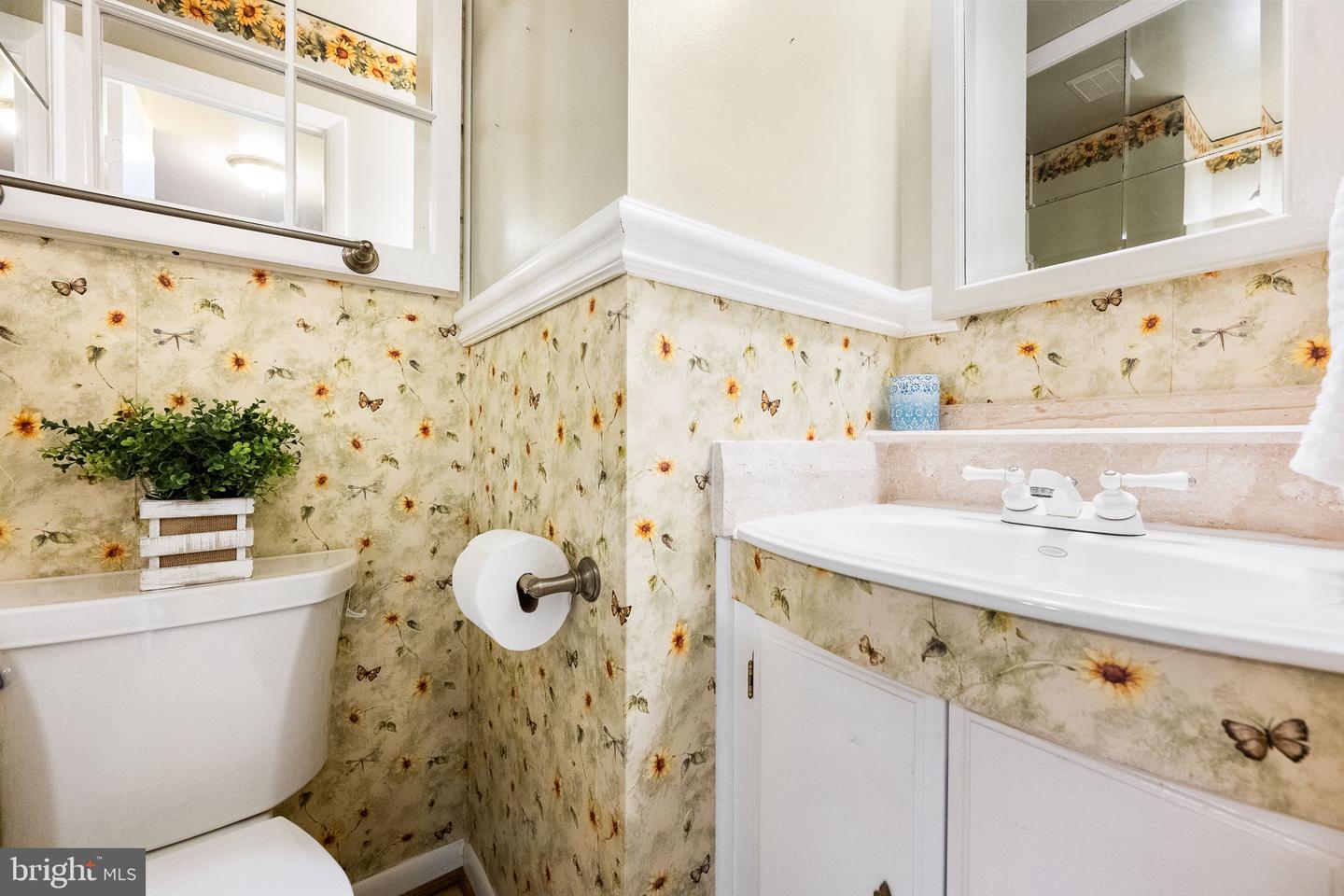 1213 TERRYLYNN CT, HERNDON, Virginia 20170, 4 Bedrooms Bedrooms, ,2 BathroomsBathrooms,Residential,For sale,1213 TERRYLYNN CT,VAFX2242040 MLS # VAFX2242040