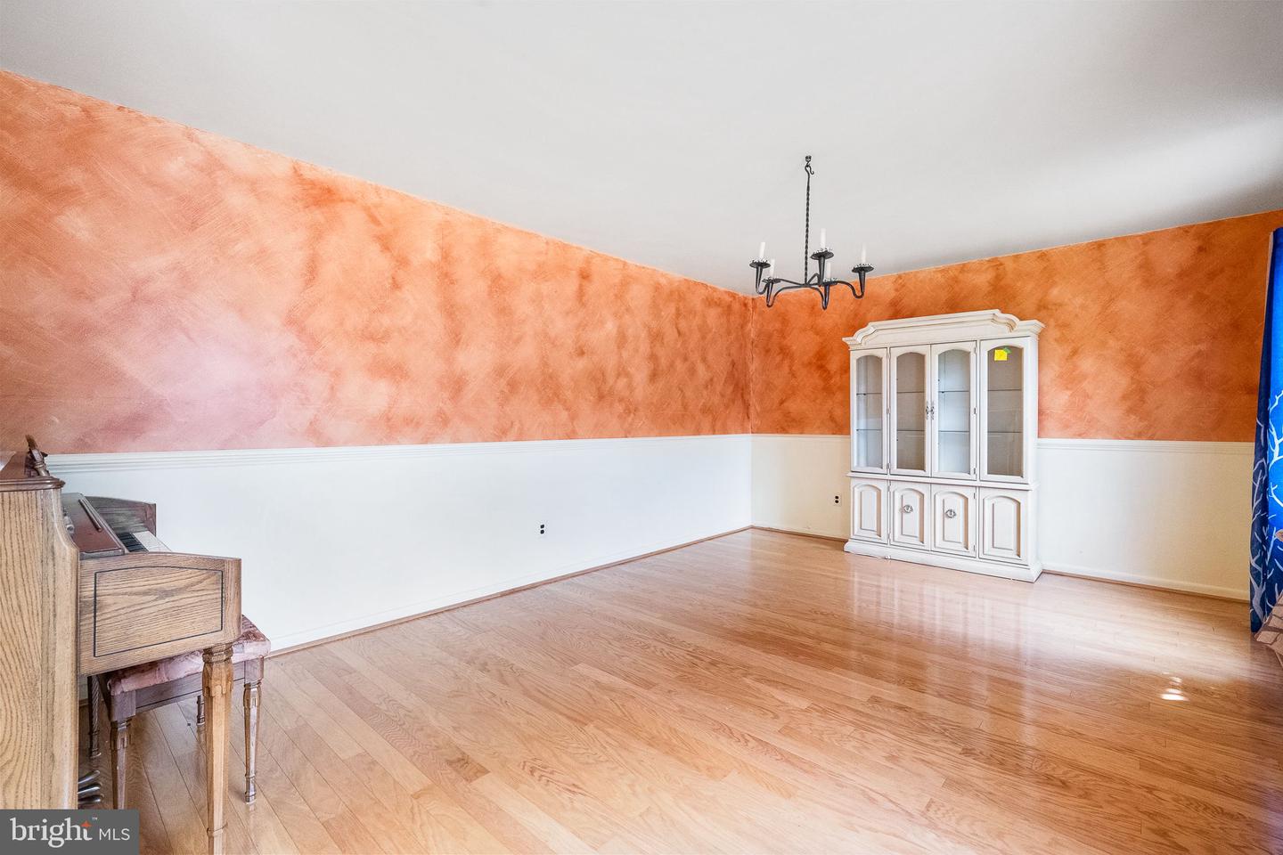 1213 TERRYLYNN CT, HERNDON, Virginia 20170, 4 Bedrooms Bedrooms, ,2 BathroomsBathrooms,Residential,For sale,1213 TERRYLYNN CT,VAFX2242040 MLS # VAFX2242040