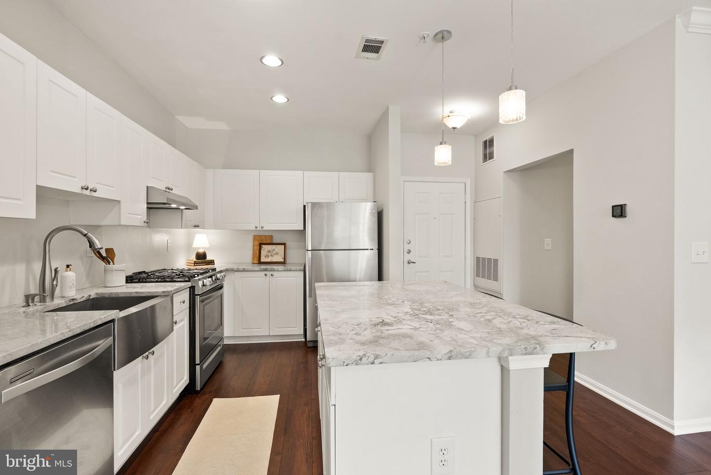11320 ARISTOTLE DR #4-305, FAIRFAX, Virginia 22030, 2 Bedrooms Bedrooms, ,2 BathroomsBathrooms,Residential,For sale,11320 ARISTOTLE DR #4-305,VAFX2242110 MLS # VAFX2242110