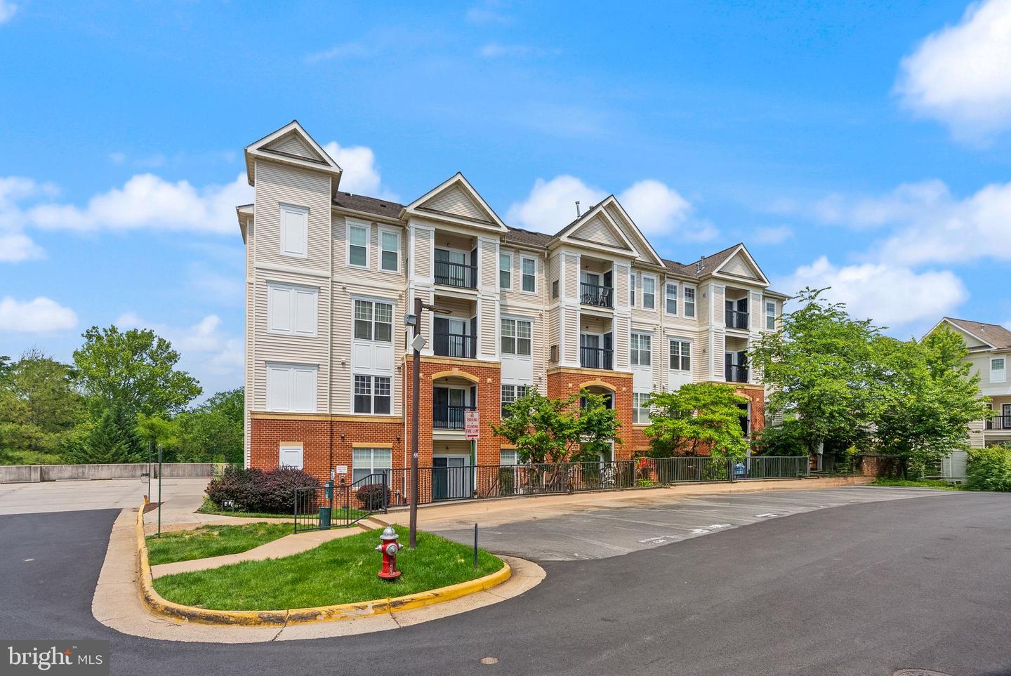 11320 ARISTOTLE DR #4-305, FAIRFAX, Virginia 22030, 2 Bedrooms Bedrooms, ,2 BathroomsBathrooms,Residential,For sale,11320 ARISTOTLE DR #4-305,VAFX2242110 MLS # VAFX2242110