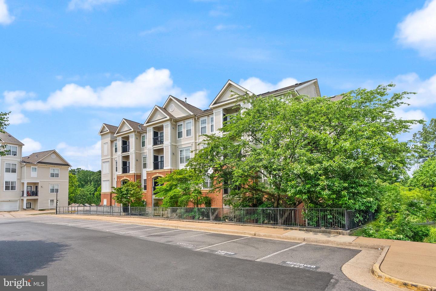 11320 ARISTOTLE DR #4-305, FAIRFAX, Virginia 22030, 2 Bedrooms Bedrooms, ,2 BathroomsBathrooms,Residential,For sale,11320 ARISTOTLE DR #4-305,VAFX2242110 MLS # VAFX2242110