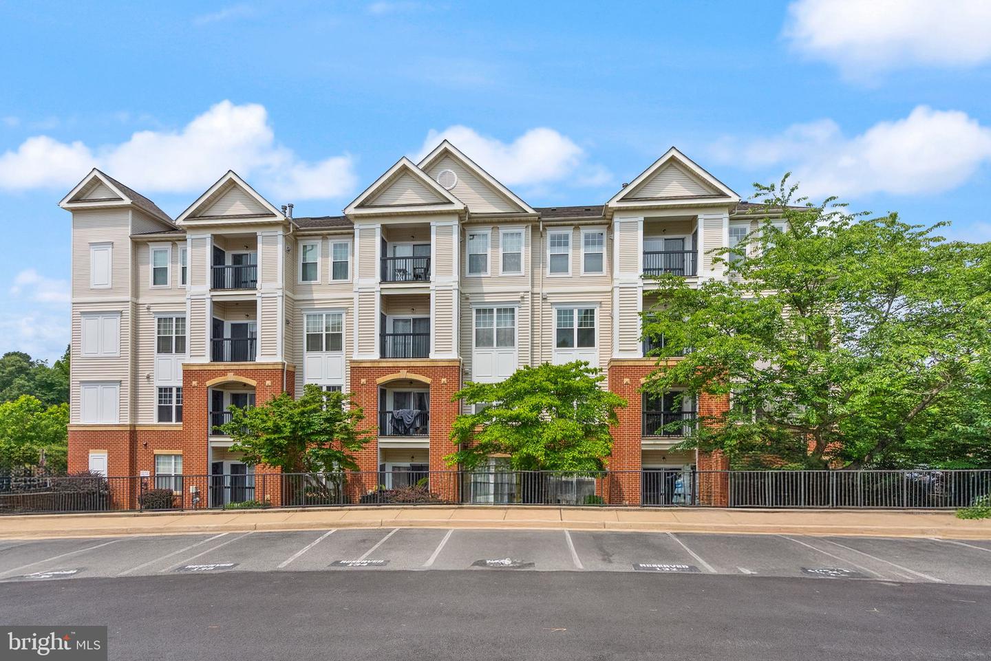 11320 ARISTOTLE DR #4-305, FAIRFAX, Virginia 22030, 2 Bedrooms Bedrooms, ,2 BathroomsBathrooms,Residential,For sale,11320 ARISTOTLE DR #4-305,VAFX2242110 MLS # VAFX2242110