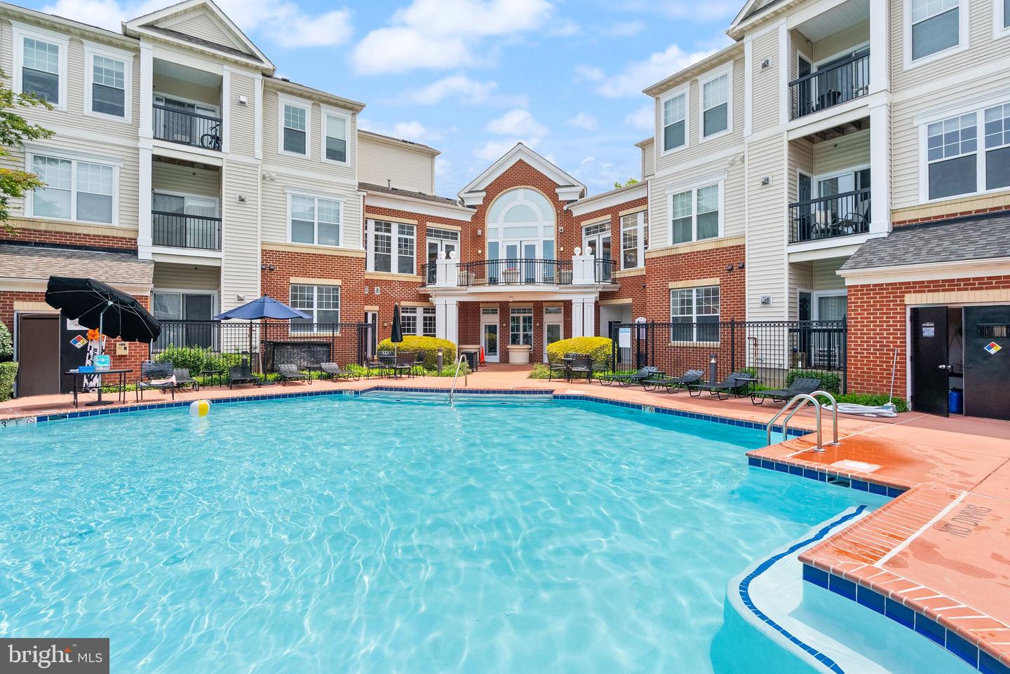 11320 ARISTOTLE DR #4-305, FAIRFAX, Virginia 22030, 2 Bedrooms Bedrooms, ,2 BathroomsBathrooms,Residential,For sale,11320 ARISTOTLE DR #4-305,VAFX2242110 MLS # VAFX2242110