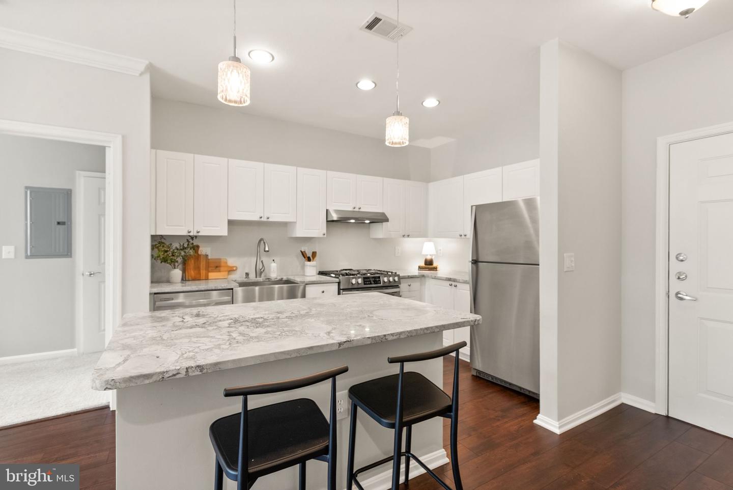 11320 ARISTOTLE DR #4-305, FAIRFAX, Virginia 22030, 2 Bedrooms Bedrooms, ,2 BathroomsBathrooms,Residential,For sale,11320 ARISTOTLE DR #4-305,VAFX2242110 MLS # VAFX2242110