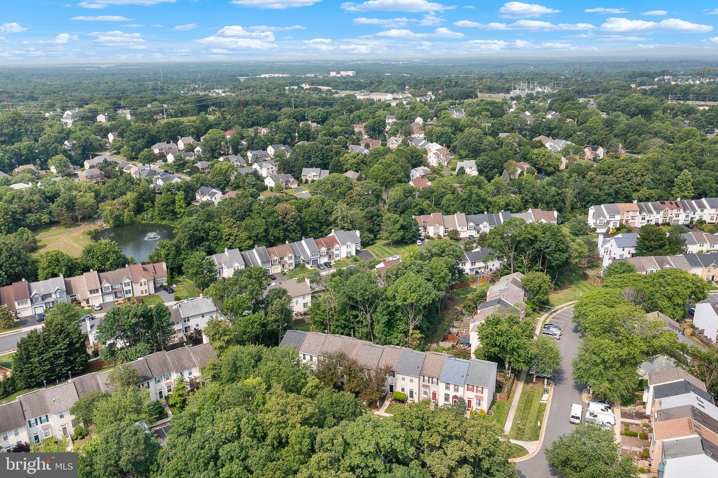 6582 SKYLEMAR TRL, CENTREVILLE, Virginia 20121, 2 Bedrooms Bedrooms, ,2 BathroomsBathrooms,Residential,For sale,6582 SKYLEMAR TRL,VAFX2242126 MLS # VAFX2242126