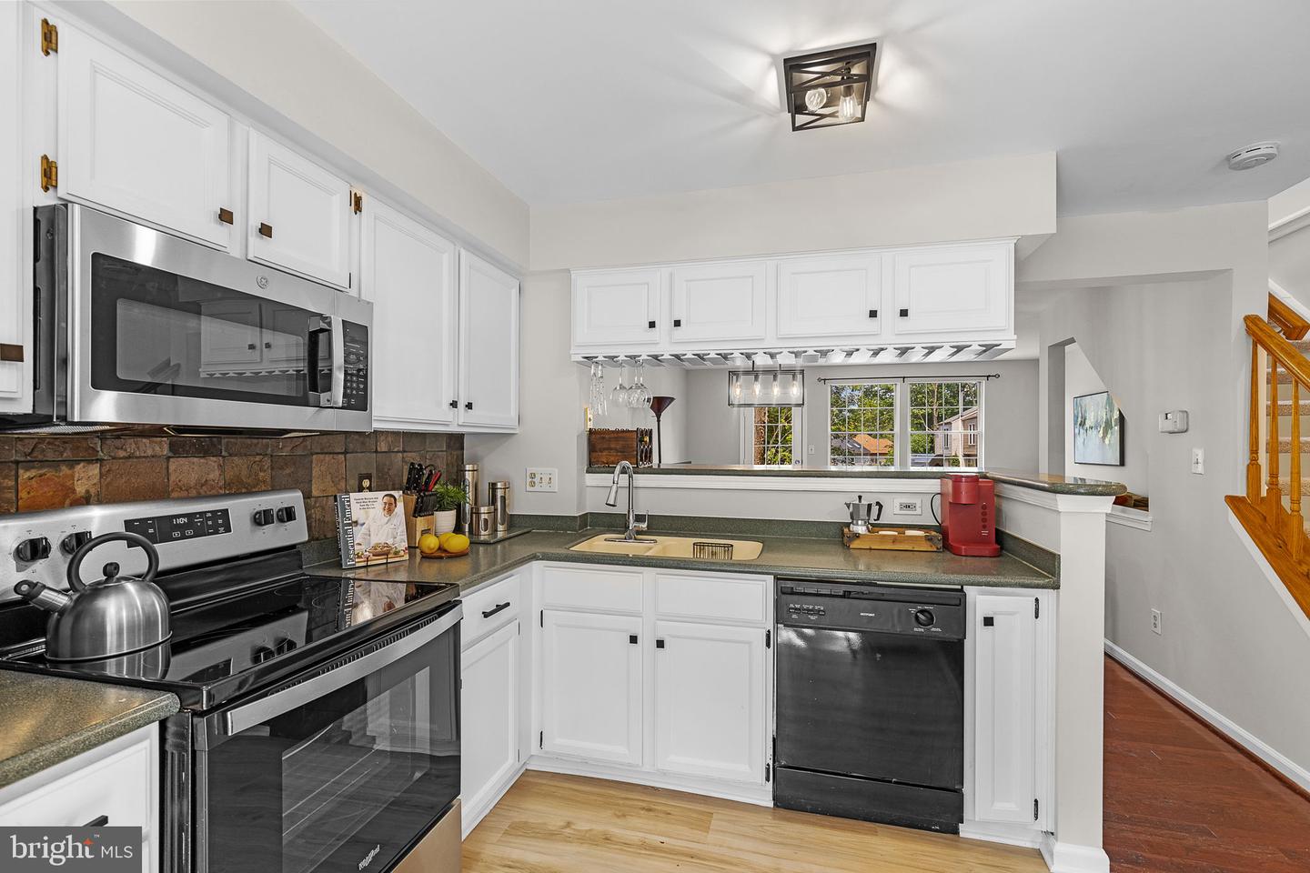 6582 SKYLEMAR TRL, CENTREVILLE, Virginia 20121, 2 Bedrooms Bedrooms, ,2 BathroomsBathrooms,Residential,For sale,6582 SKYLEMAR TRL,VAFX2242126 MLS # VAFX2242126