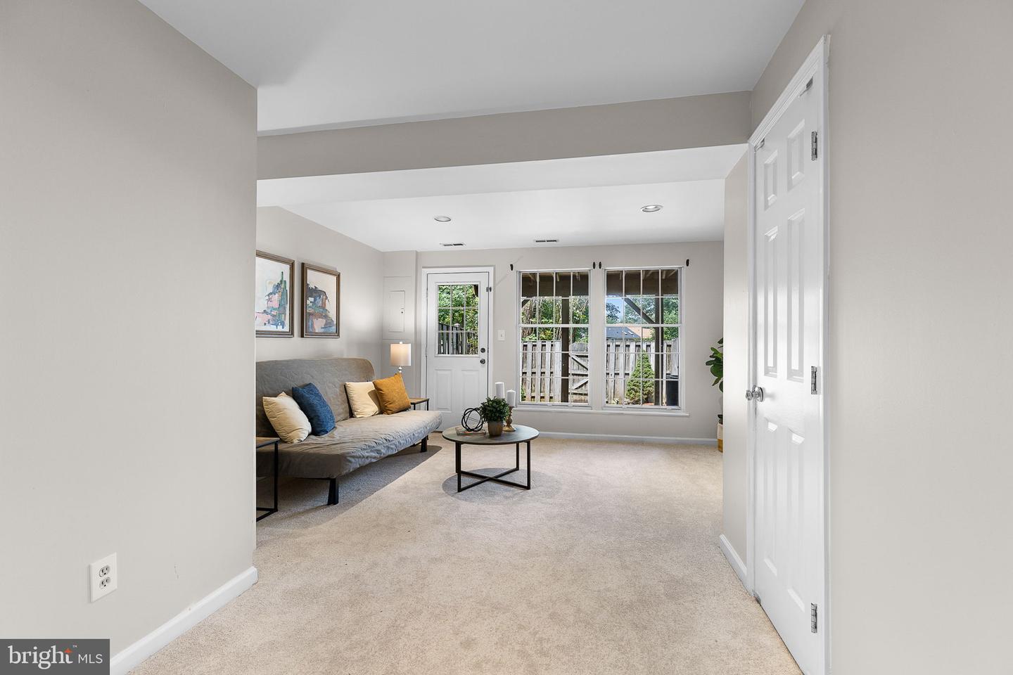 6582 SKYLEMAR TRL, CENTREVILLE, Virginia 20121, 2 Bedrooms Bedrooms, ,2 BathroomsBathrooms,Residential,For sale,6582 SKYLEMAR TRL,VAFX2242126 MLS # VAFX2242126