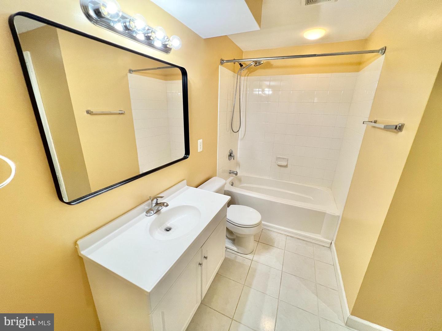 126 GREENWAY ST, FREDERICKSBURG, Virginia 22405, 4 Bedrooms Bedrooms, ,3 BathroomsBathrooms,Residential,For sale,126 GREENWAY ST,VAST2039056 MLS # VAST2039056