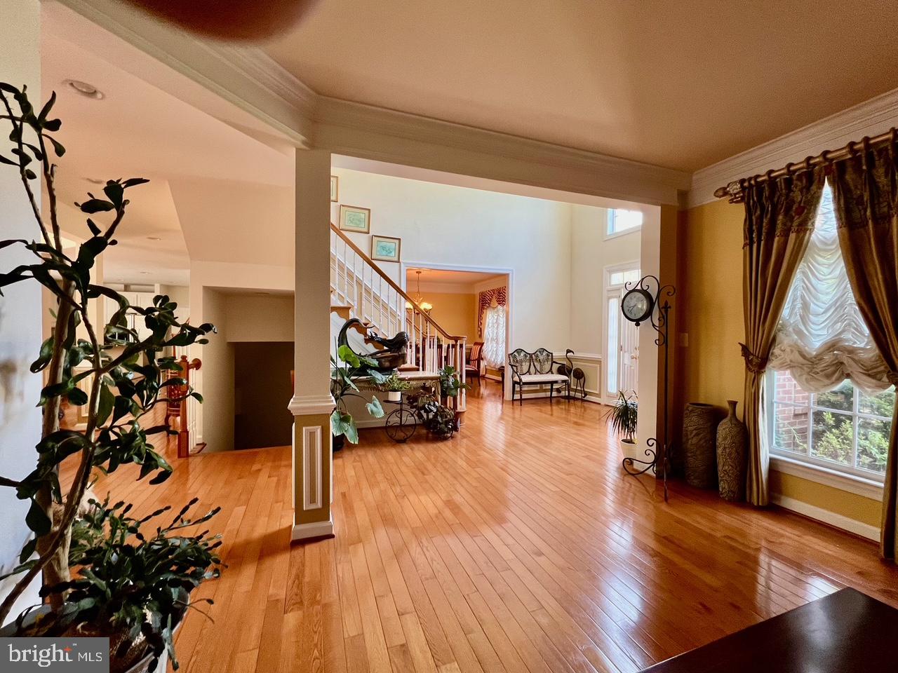4718 VILLAGE DR, FAIRFAX, Virginia 22030, 5 Bedrooms Bedrooms, ,4 BathroomsBathrooms,Residential,For sale,4718 VILLAGE DR,VAFX2242300 MLS # VAFX2242300