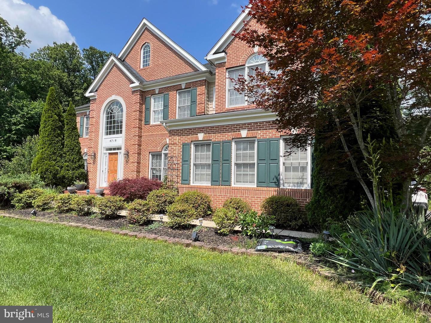 4718 VILLAGE DR, FAIRFAX, Virginia 22030, 5 Bedrooms Bedrooms, ,4 BathroomsBathrooms,Residential,For sale,4718 VILLAGE DR,VAFX2242300 MLS # VAFX2242300