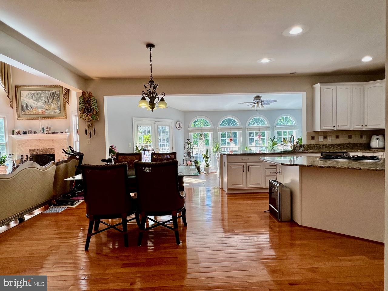 4718 VILLAGE DR, FAIRFAX, Virginia 22030, 5 Bedrooms Bedrooms, ,4 BathroomsBathrooms,Residential,For sale,4718 VILLAGE DR,VAFX2242300 MLS # VAFX2242300