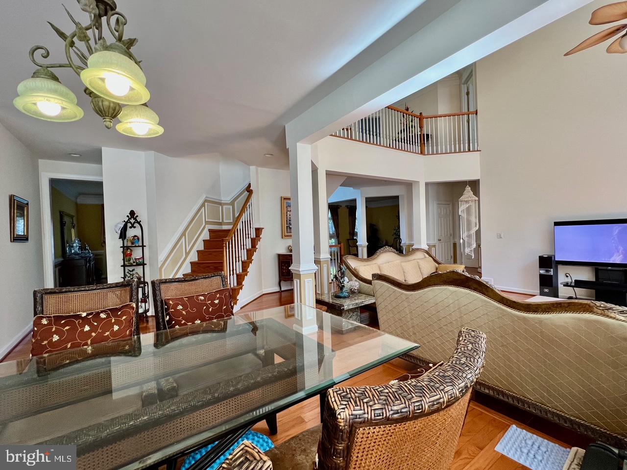 4718 VILLAGE DR, FAIRFAX, Virginia 22030, 5 Bedrooms Bedrooms, ,4 BathroomsBathrooms,Residential,For sale,4718 VILLAGE DR,VAFX2242300 MLS # VAFX2242300