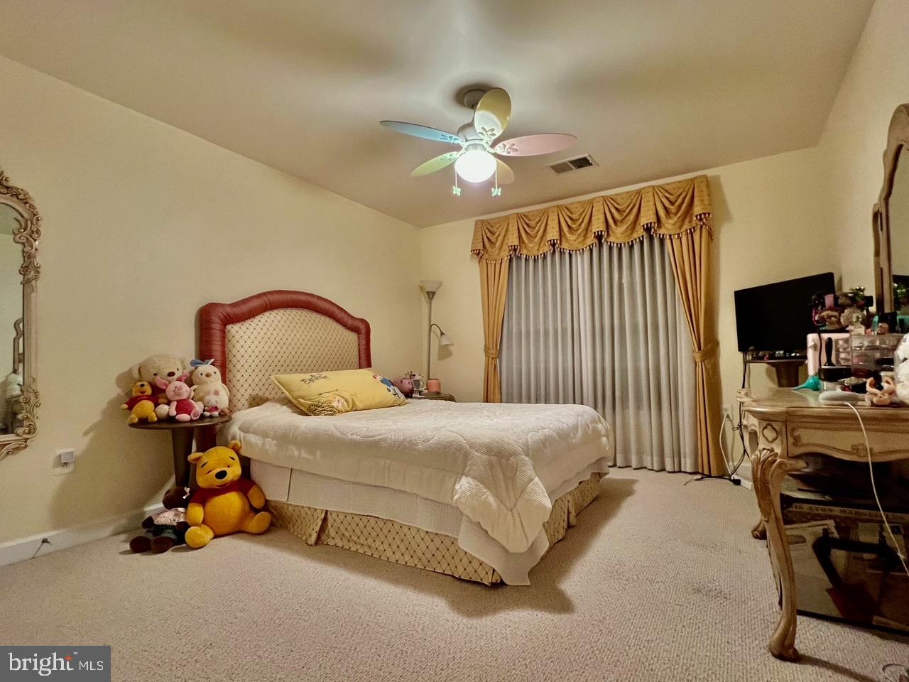 4718 VILLAGE DR, FAIRFAX, Virginia 22030, 5 Bedrooms Bedrooms, ,4 BathroomsBathrooms,Residential,For sale,4718 VILLAGE DR,VAFX2242300 MLS # VAFX2242300