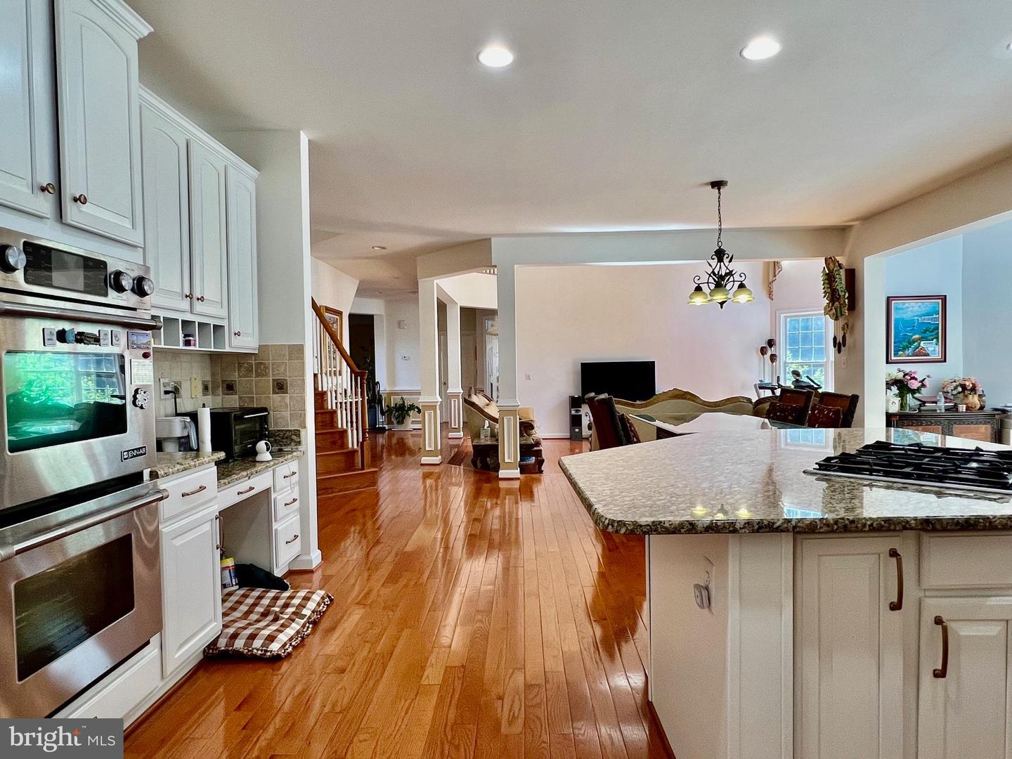 4718 VILLAGE DR, FAIRFAX, Virginia 22030, 5 Bedrooms Bedrooms, ,4 BathroomsBathrooms,Residential,For sale,4718 VILLAGE DR,VAFX2242300 MLS # VAFX2242300