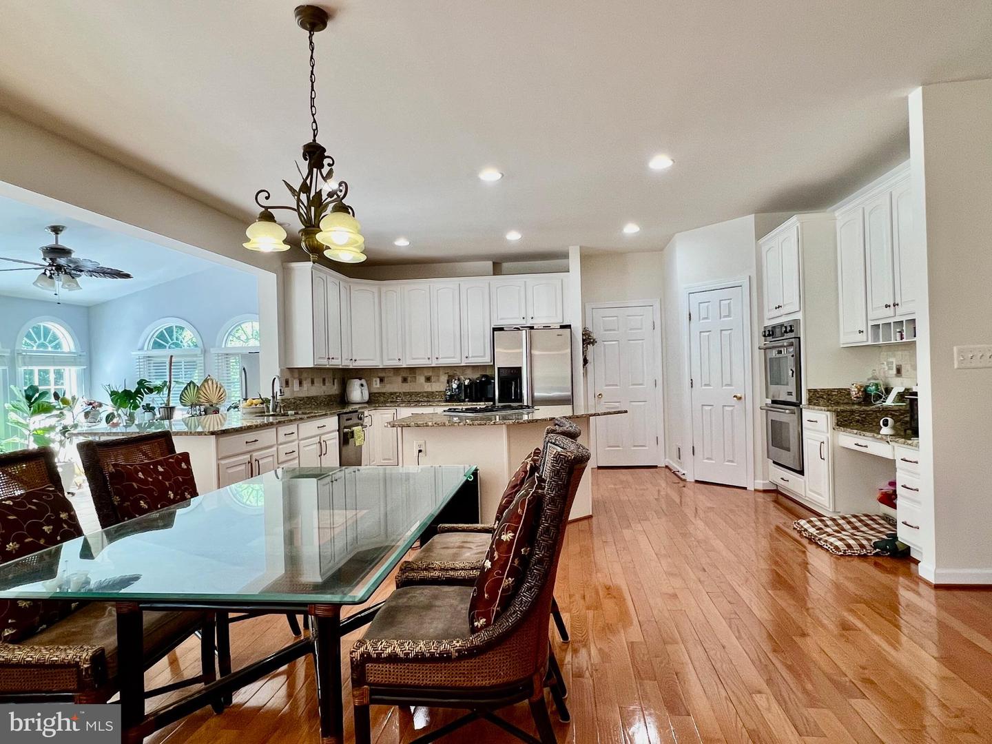 4718 VILLAGE DR, FAIRFAX, Virginia 22030, 5 Bedrooms Bedrooms, ,4 BathroomsBathrooms,Residential,For sale,4718 VILLAGE DR,VAFX2242300 MLS # VAFX2242300