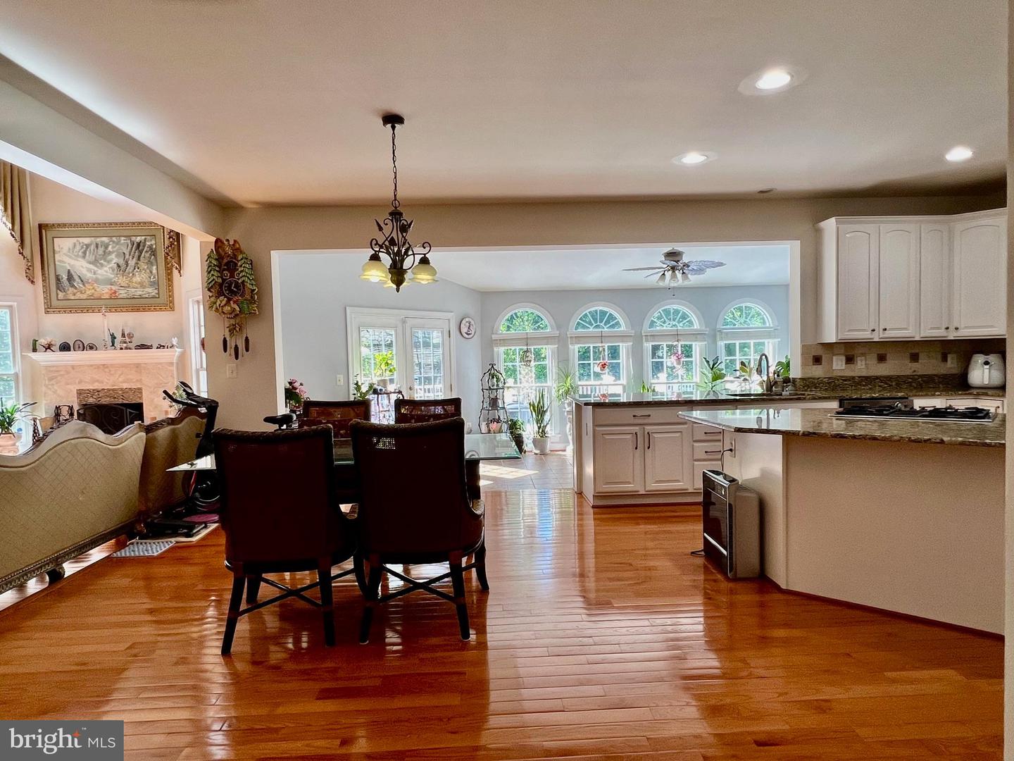 4718 VILLAGE DR, FAIRFAX, Virginia 22030, 5 Bedrooms Bedrooms, ,4 BathroomsBathrooms,Residential,For sale,4718 VILLAGE DR,VAFX2242300 MLS # VAFX2242300