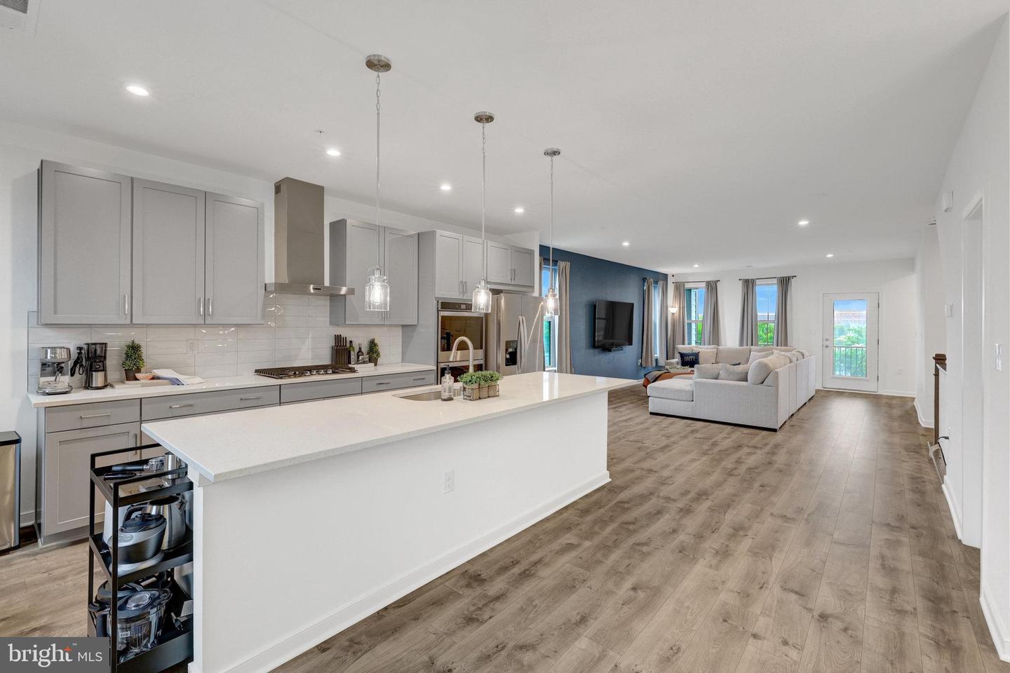 20941 BLUEBIRD SQ, STERLING, Virginia 20165, 3 Bedrooms Bedrooms, ,2 BathroomsBathrooms,Residential,For sale,20941 BLUEBIRD SQ,VALO2097186 MLS # VALO2097186
