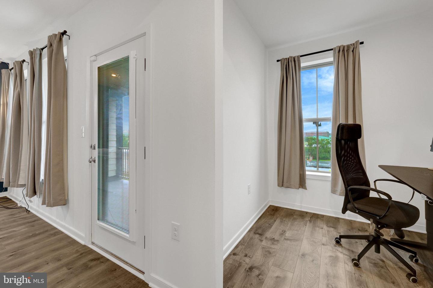 20941 BLUEBIRD SQ, STERLING, Virginia 20165, 3 Bedrooms Bedrooms, ,2 BathroomsBathrooms,Residential,For sale,20941 BLUEBIRD SQ,VALO2097186 MLS # VALO2097186