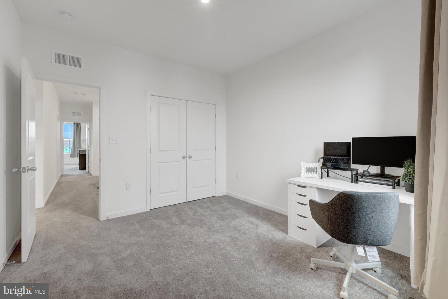 20941 BLUEBIRD SQ, STERLING, Virginia 20165, 3 Bedrooms Bedrooms, ,2 BathroomsBathrooms,Residential,For sale,20941 BLUEBIRD SQ,VALO2097186 MLS # VALO2097186
