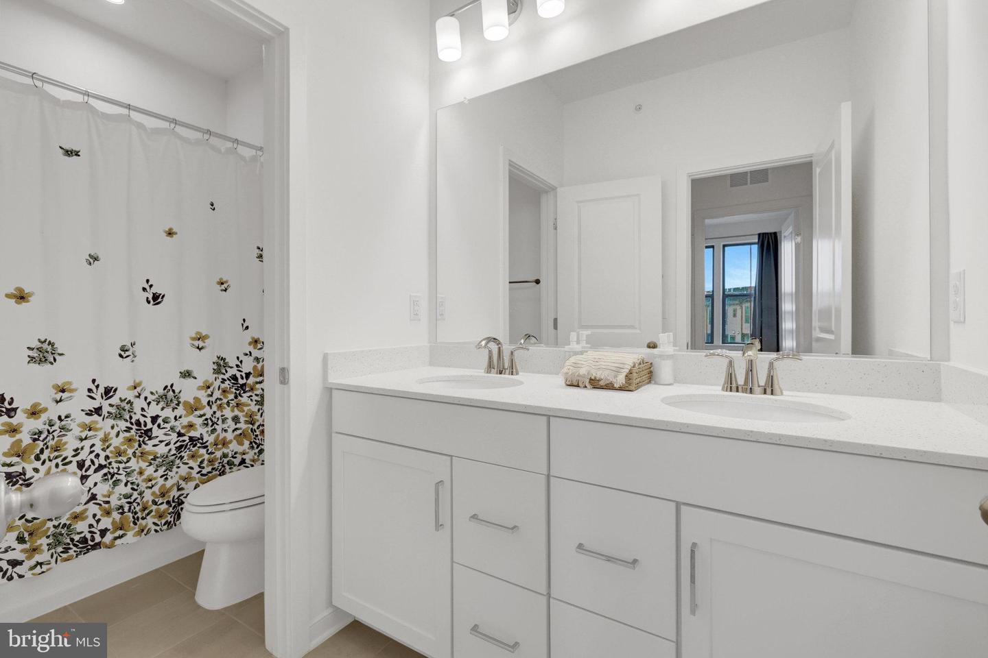 20941 BLUEBIRD SQ, STERLING, Virginia 20165, 3 Bedrooms Bedrooms, ,2 BathroomsBathrooms,Residential,For sale,20941 BLUEBIRD SQ,VALO2097186 MLS # VALO2097186