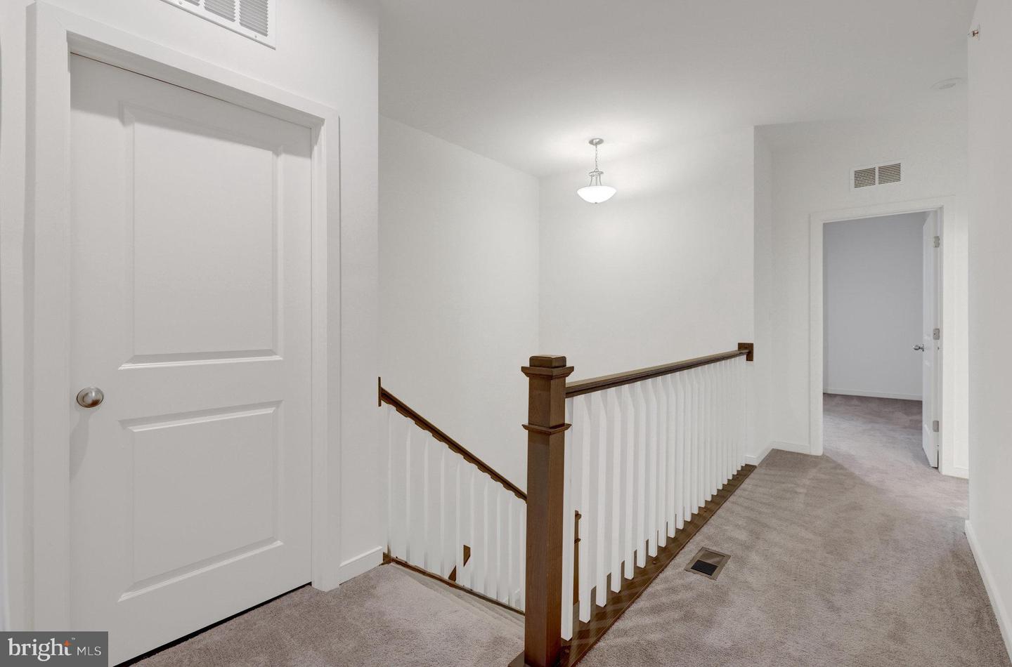 20941 BLUEBIRD SQ, STERLING, Virginia 20165, 3 Bedrooms Bedrooms, ,2 BathroomsBathrooms,Residential,For sale,20941 BLUEBIRD SQ,VALO2097186 MLS # VALO2097186