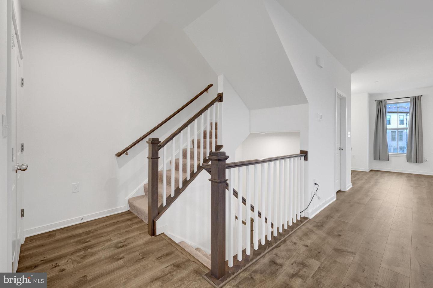 20941 BLUEBIRD SQ, STERLING, Virginia 20165, 3 Bedrooms Bedrooms, ,2 BathroomsBathrooms,Residential,For sale,20941 BLUEBIRD SQ,VALO2097186 MLS # VALO2097186