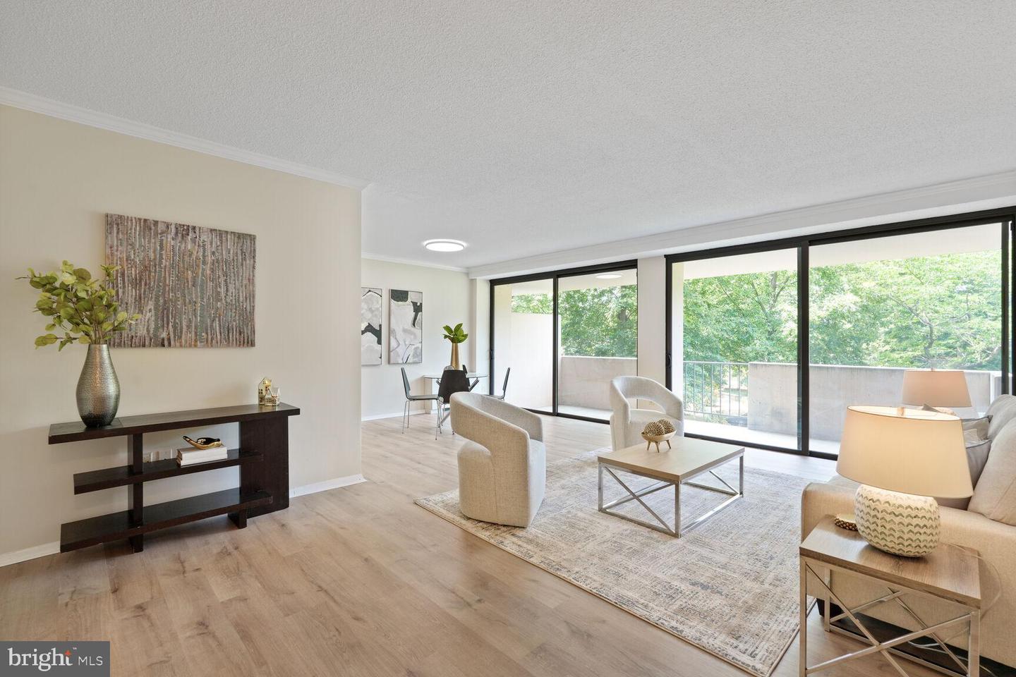 4141 N HENDERSON RD #213, ARLINGTON, Virginia 22203, 1 Bedroom Bedrooms, ,1 BathroomBathrooms,Residential,For sale,4141 N HENDERSON RD #213,VAAR2057868 MLS # VAAR2057868