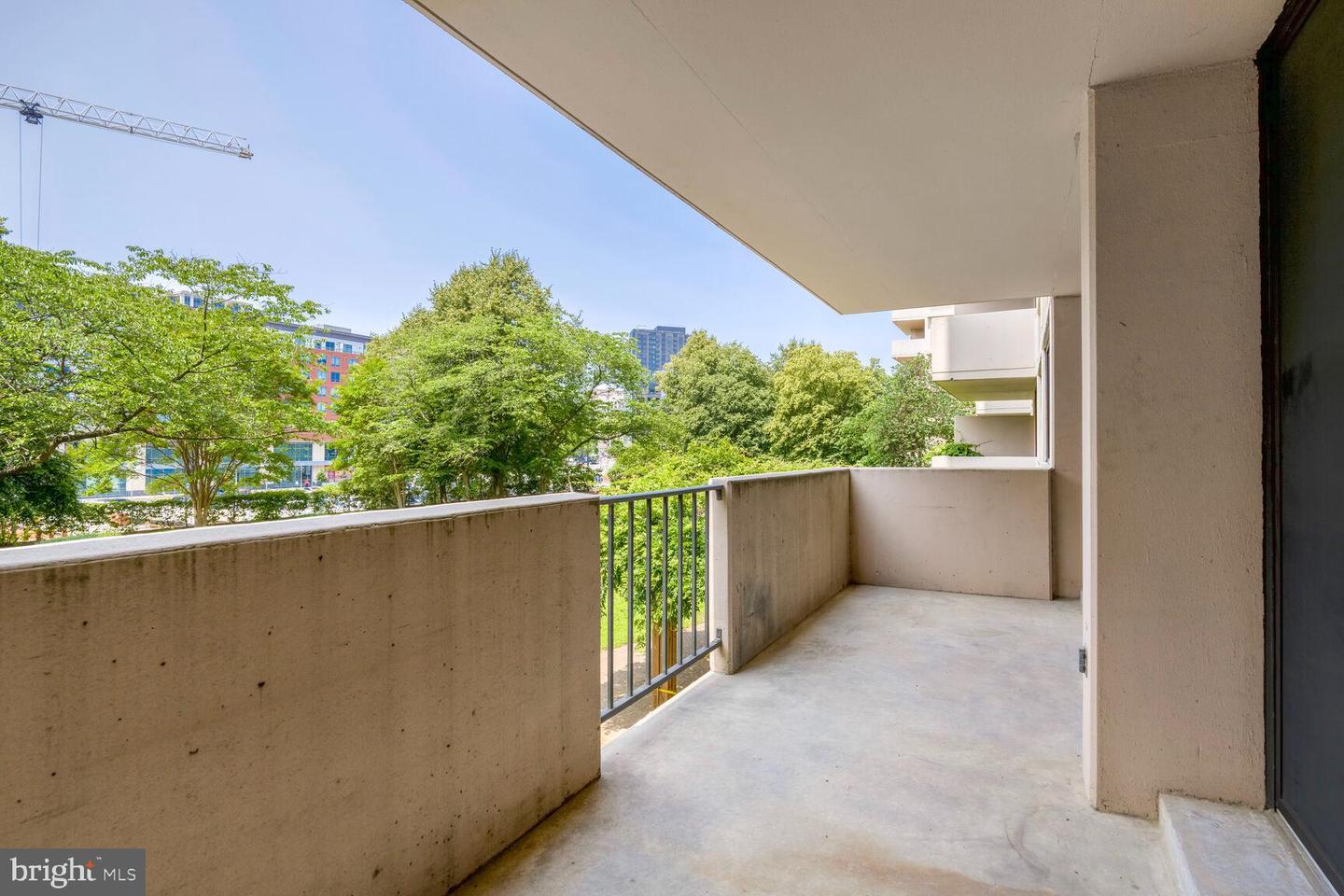 4141 N HENDERSON RD #213, ARLINGTON, Virginia 22203, 1 Bedroom Bedrooms, ,1 BathroomBathrooms,Residential,For sale,4141 N HENDERSON RD #213,VAAR2057868 MLS # VAAR2057868