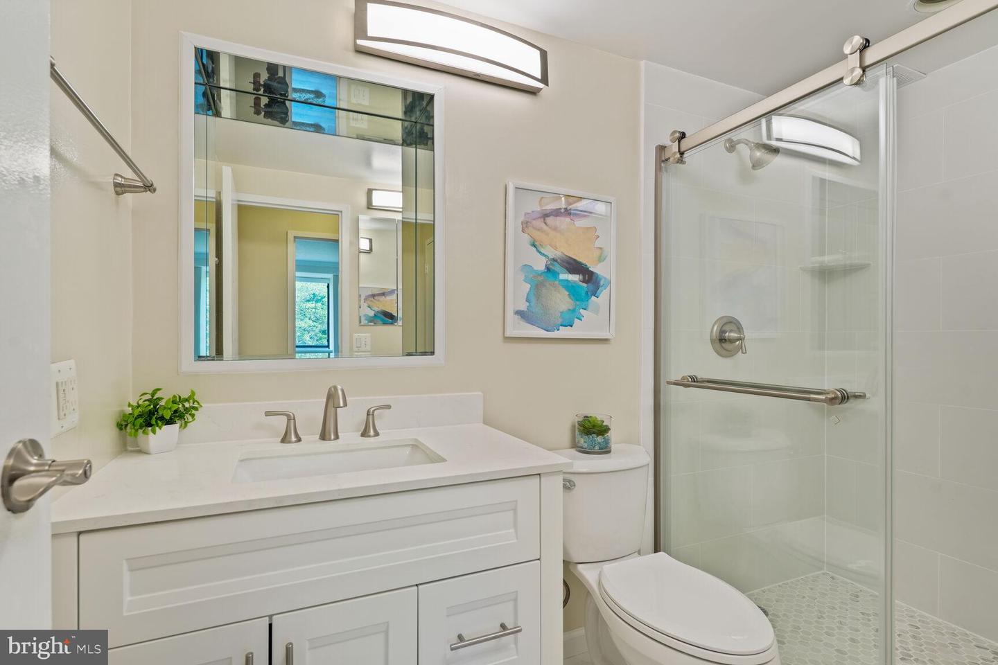 4141 N HENDERSON RD #213, ARLINGTON, Virginia 22203, 1 Bedroom Bedrooms, ,1 BathroomBathrooms,Residential,For sale,4141 N HENDERSON RD #213,VAAR2057868 MLS # VAAR2057868