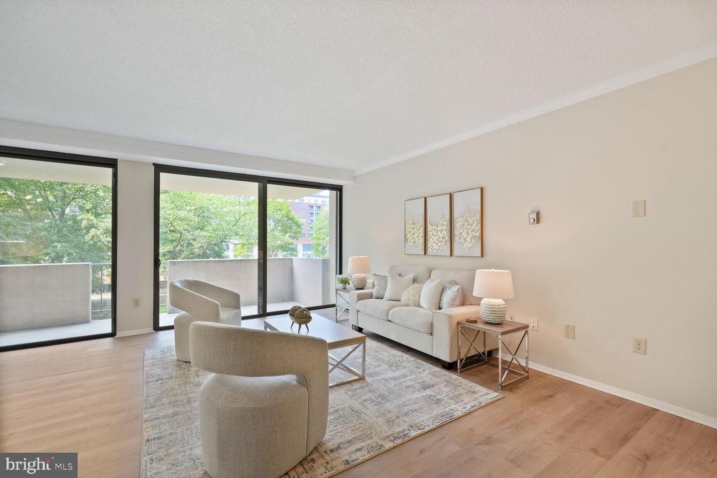 4141 N HENDERSON RD #213, ARLINGTON, Virginia 22203, 1 Bedroom Bedrooms, ,1 BathroomBathrooms,Residential,For sale,4141 N HENDERSON RD #213,VAAR2057868 MLS # VAAR2057868