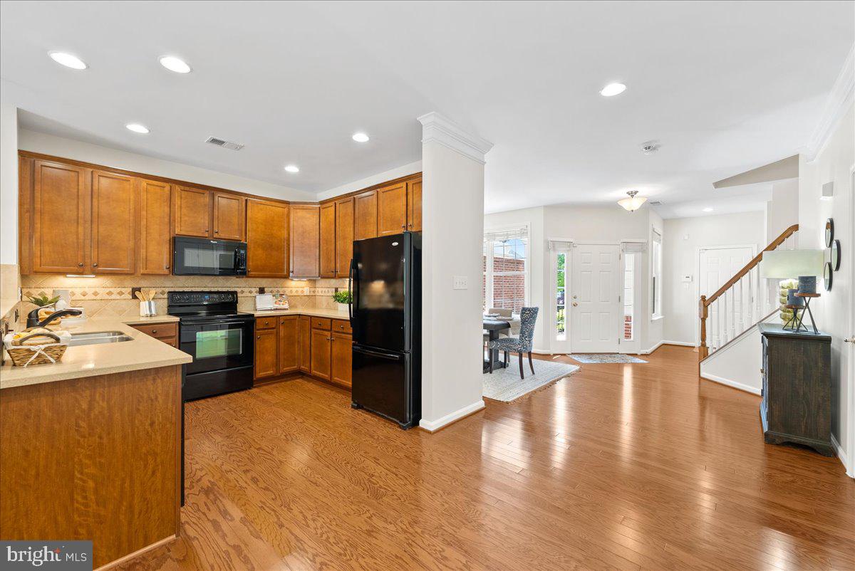 44324 STABLEFORD SQ, ASHBURN, Virginia 20147, 2 Bedrooms Bedrooms, ,2 BathroomsBathrooms,Residential,For sale,44324 STABLEFORD SQ,VALO2097624 MLS # VALO2097624