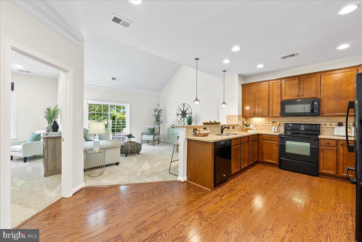44324 STABLEFORD SQ, ASHBURN, Virginia 20147, 2 Bedrooms Bedrooms, ,2 BathroomsBathrooms,Residential,For sale,44324 STABLEFORD SQ,VALO2097624 MLS # VALO2097624