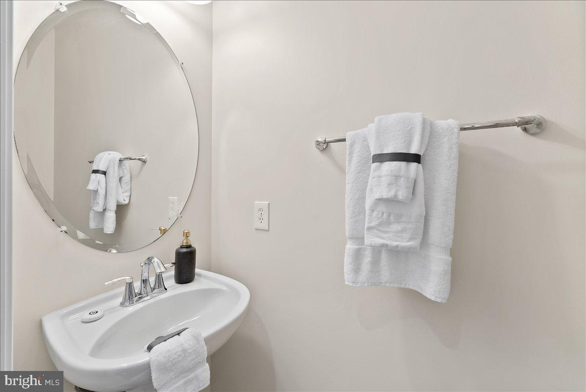 44324 STABLEFORD SQ, ASHBURN, Virginia 20147, 2 Bedrooms Bedrooms, ,2 BathroomsBathrooms,Residential,For sale,44324 STABLEFORD SQ,VALO2097624 MLS # VALO2097624