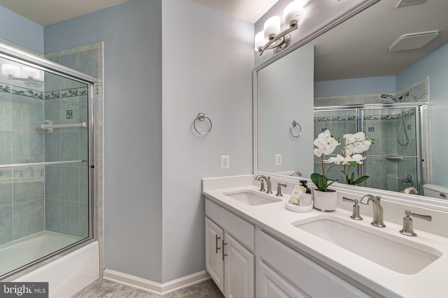 5107 DOYLE LN, CENTREVILLE, Virginia 20120, 4 Bedrooms Bedrooms, ,3 BathroomsBathrooms,Residential,For sale,5107 DOYLE LN,VAFX2242874 MLS # VAFX2242874