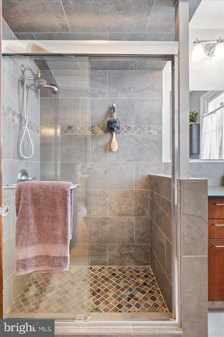 23494 VILLAGE RD, UNIONVILLE, Virginia 22567, 6 Bedrooms Bedrooms, ,4 BathroomsBathrooms,Residential,For sale,23494 VILLAGE RD,VAOR2009744 MLS # VAOR2009744