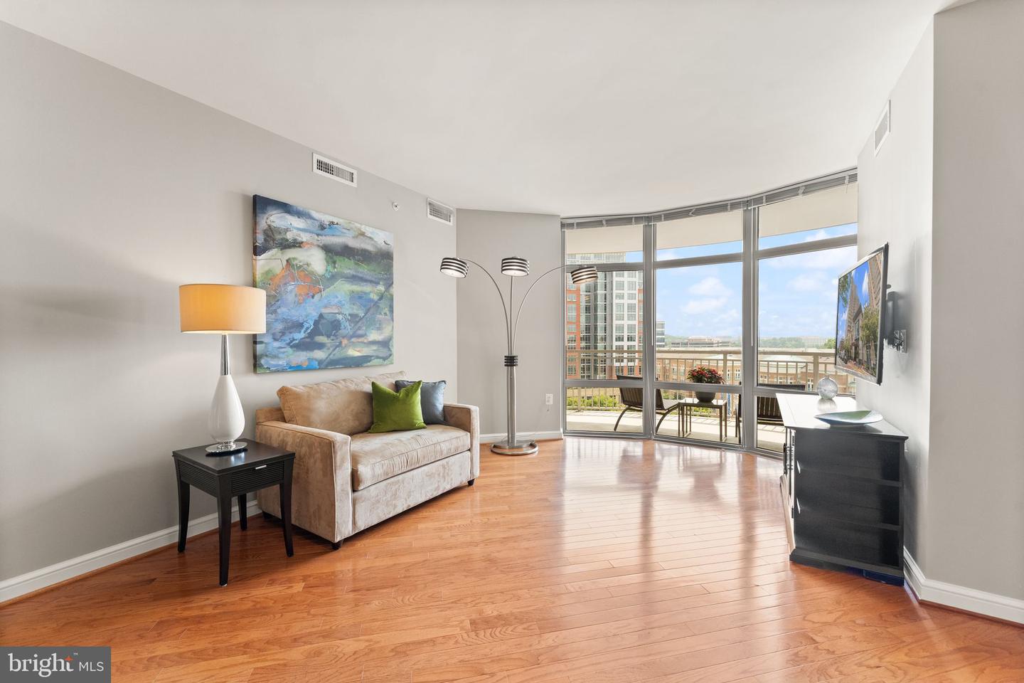 11990 MARKET ST #701, RESTON, Virginia 20190, 2 Bedrooms Bedrooms, ,2 BathroomsBathrooms,Residential,For sale,11990 MARKET ST #701,VAFX2242742 MLS # VAFX2242742