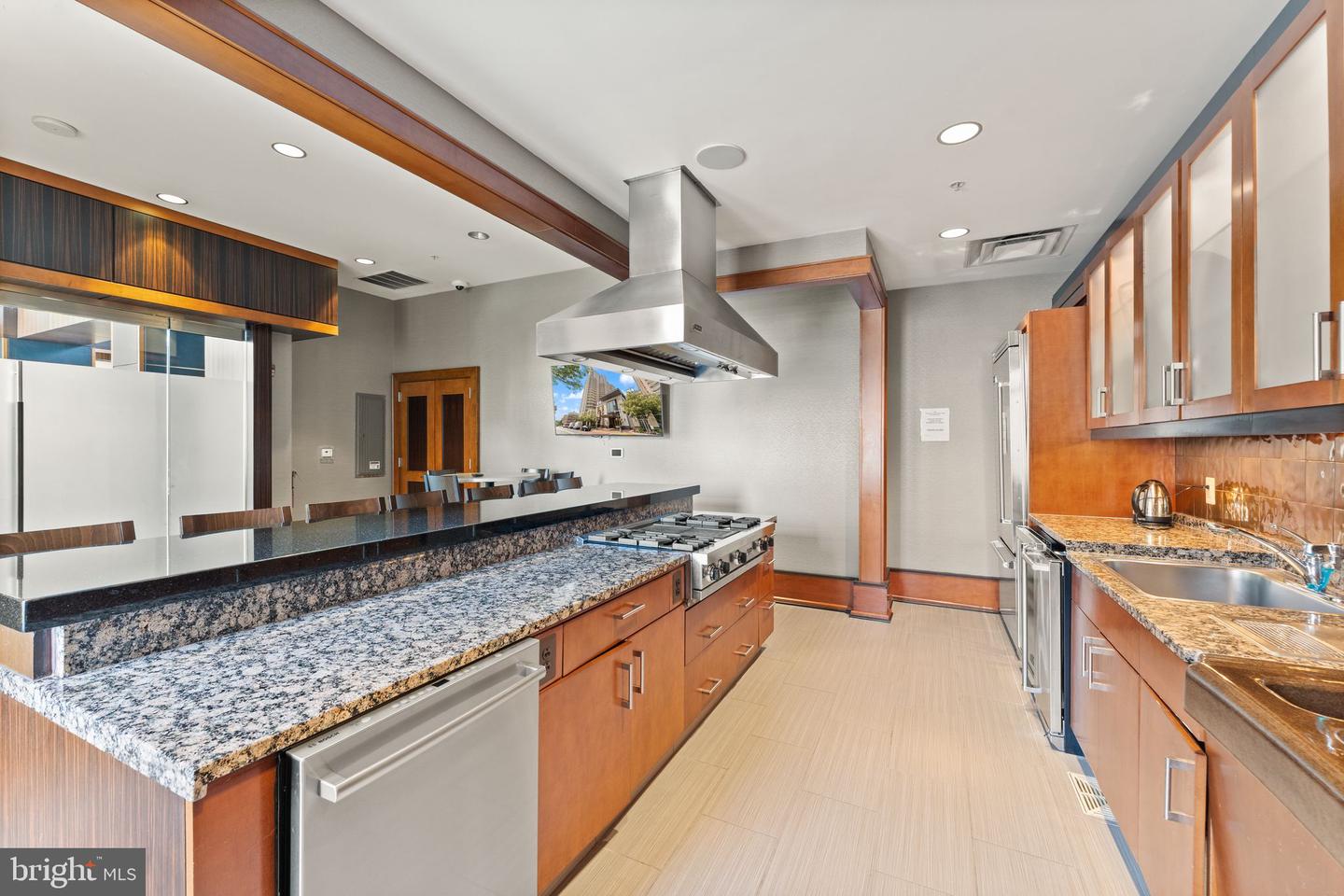 11990 MARKET ST #701, RESTON, Virginia 20190, 2 Bedrooms Bedrooms, ,2 BathroomsBathrooms,Residential,For sale,11990 MARKET ST #701,VAFX2242742 MLS # VAFX2242742