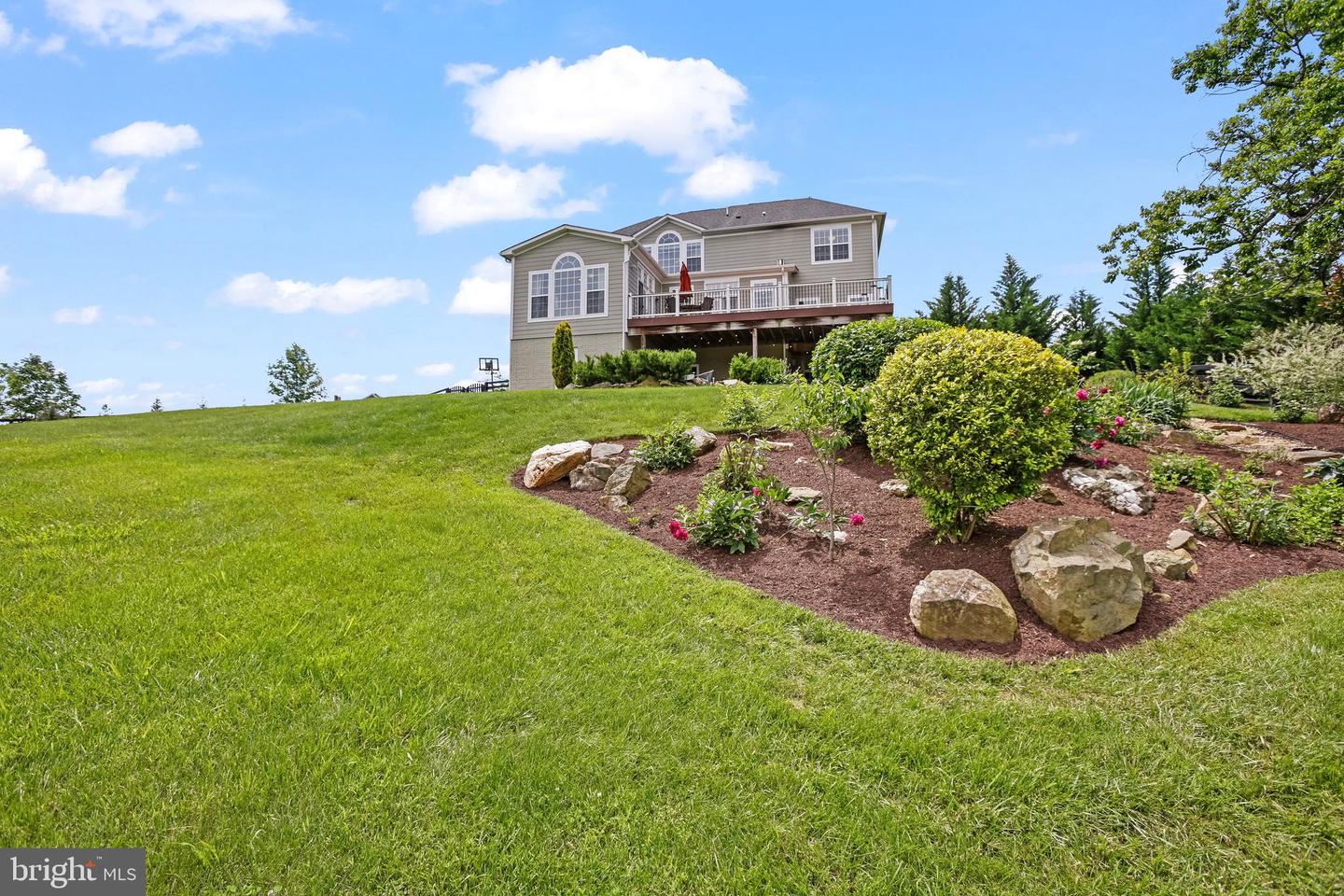 18604 WILD RASPBERRY DR, PURCELLVILLE, Virginia 20132, 5 Bedrooms Bedrooms, ,3 BathroomsBathrooms,Residential,For sale,18604 WILD RASPBERRY DR,VALO2097630 MLS # VALO2097630