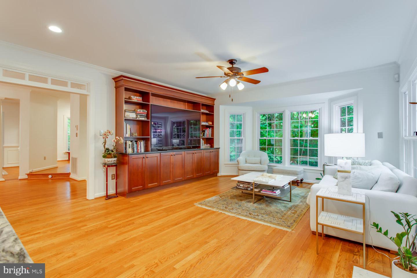 1201 DARTMOUTH RD, ALEXANDRIA, Virginia 22314, 4 Bedrooms Bedrooms, 13 Rooms Rooms,3 BathroomsBathrooms,Residential,For sale,1201 DARTMOUTH RD,VAAX2045650 MLS # VAAX2045650