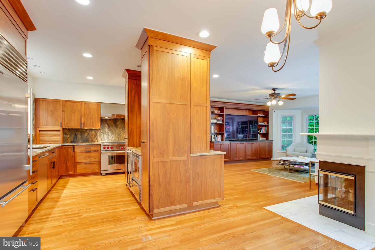 1201 DARTMOUTH RD, ALEXANDRIA, Virginia 22314, 4 Bedrooms Bedrooms, 13 Rooms Rooms,3 BathroomsBathrooms,Residential,For sale,1201 DARTMOUTH RD,VAAX2045650 MLS # VAAX2045650