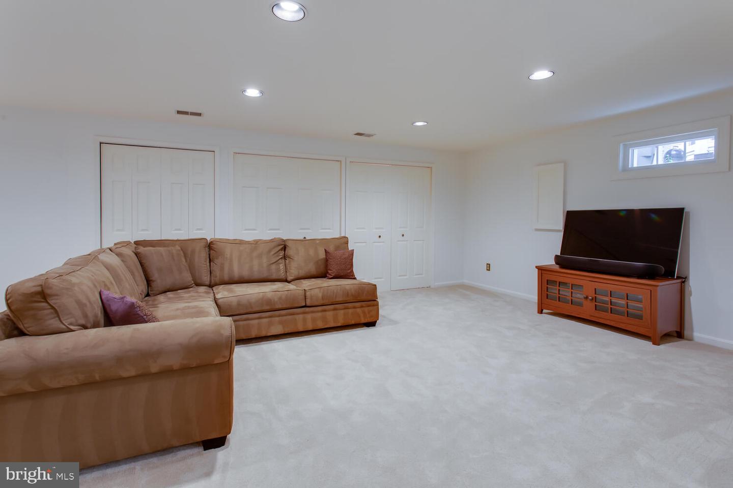 1201 DARTMOUTH RD, ALEXANDRIA, Virginia 22314, 4 Bedrooms Bedrooms, 13 Rooms Rooms,3 BathroomsBathrooms,Residential,For sale,1201 DARTMOUTH RD,VAAX2045650 MLS # VAAX2045650