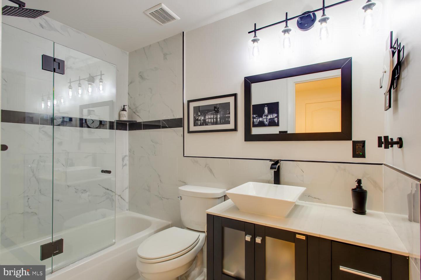 1201 DARTMOUTH RD, ALEXANDRIA, Virginia 22314, 4 Bedrooms Bedrooms, 13 Rooms Rooms,3 BathroomsBathrooms,Residential,For sale,1201 DARTMOUTH RD,VAAX2045650 MLS # VAAX2045650