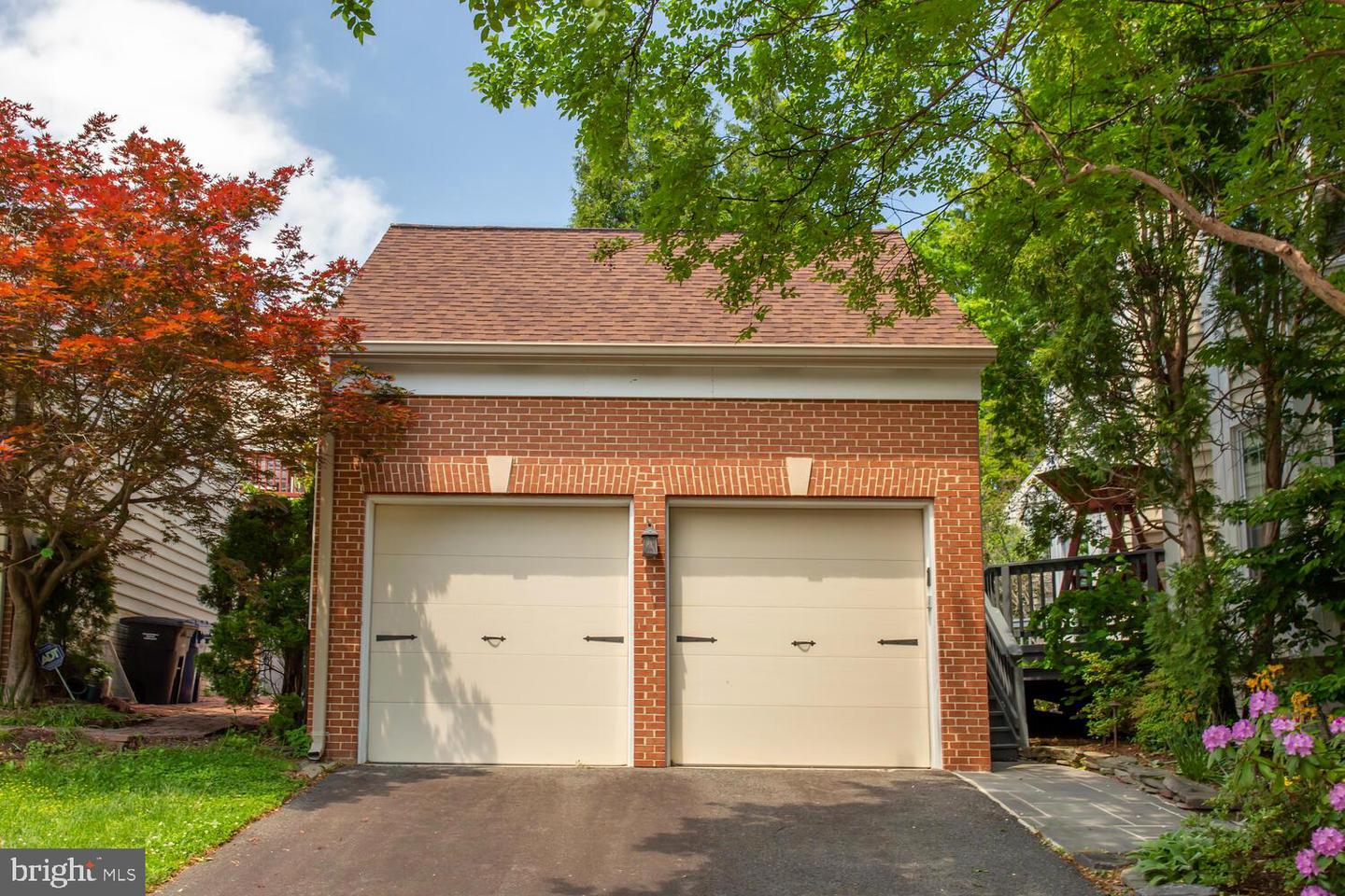 1201 DARTMOUTH RD, ALEXANDRIA, Virginia 22314, 4 Bedrooms Bedrooms, 13 Rooms Rooms,3 BathroomsBathrooms,Residential,For sale,1201 DARTMOUTH RD,VAAX2045650 MLS # VAAX2045650