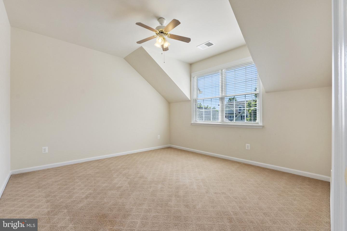 44372 SUNSET MAPLE DR, ASHBURN, Virginia 20147, 3 Bedrooms Bedrooms, ,2 BathroomsBathrooms,Residential,For sale,44372 SUNSET MAPLE DR,VALO2097602 MLS # VALO2097602