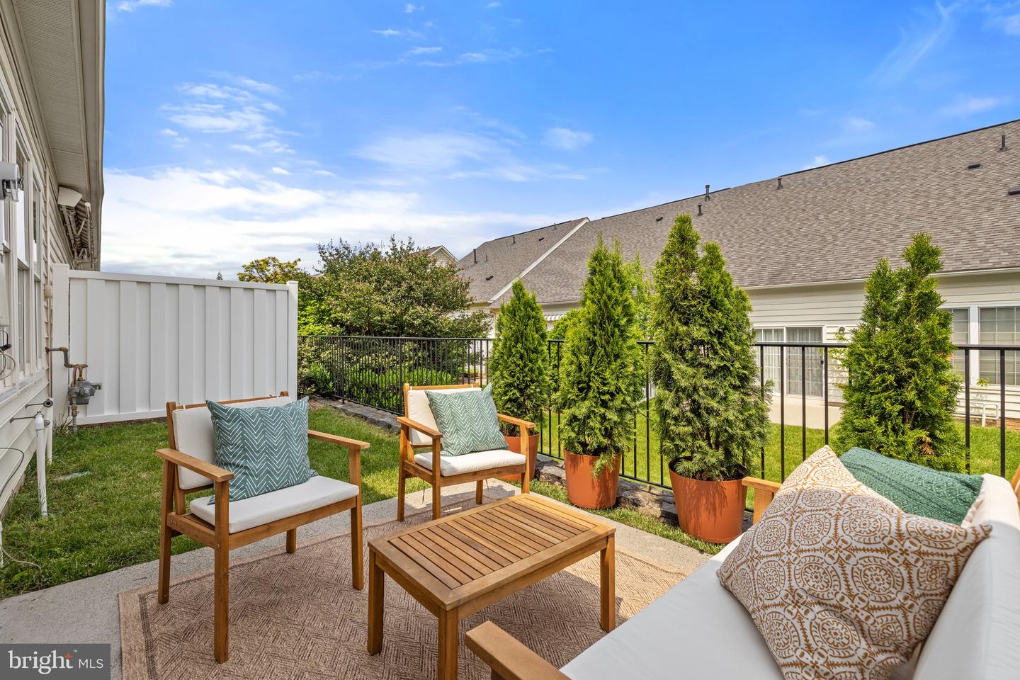 44372 SUNSET MAPLE DR, ASHBURN, Virginia 20147, 3 Bedrooms Bedrooms, ,2 BathroomsBathrooms,Residential,For sale,44372 SUNSET MAPLE DR,VALO2097602 MLS # VALO2097602