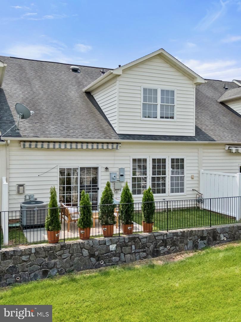 44372 SUNSET MAPLE DR, ASHBURN, Virginia 20147, 3 Bedrooms Bedrooms, ,2 BathroomsBathrooms,Residential,For sale,44372 SUNSET MAPLE DR,VALO2097602 MLS # VALO2097602