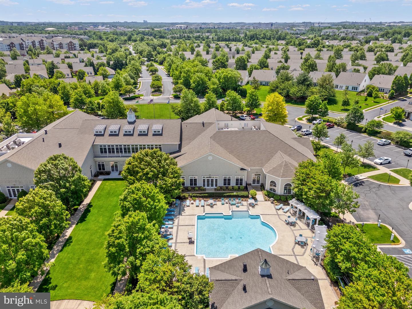 44372 SUNSET MAPLE DR, ASHBURN, Virginia 20147, 3 Bedrooms Bedrooms, ,2 BathroomsBathrooms,Residential,For sale,44372 SUNSET MAPLE DR,VALO2097602 MLS # VALO2097602