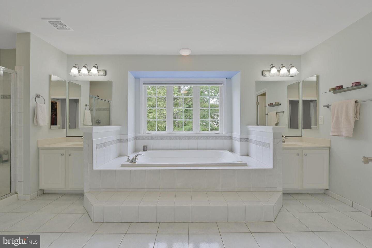 21339 MEADOW FIELD CT, BROADLANDS, Virginia 20148, 5 Bedrooms Bedrooms, ,4 BathroomsBathrooms,Residential,For sale,21339 MEADOW FIELD CT,VALO2097612 MLS # VALO2097612