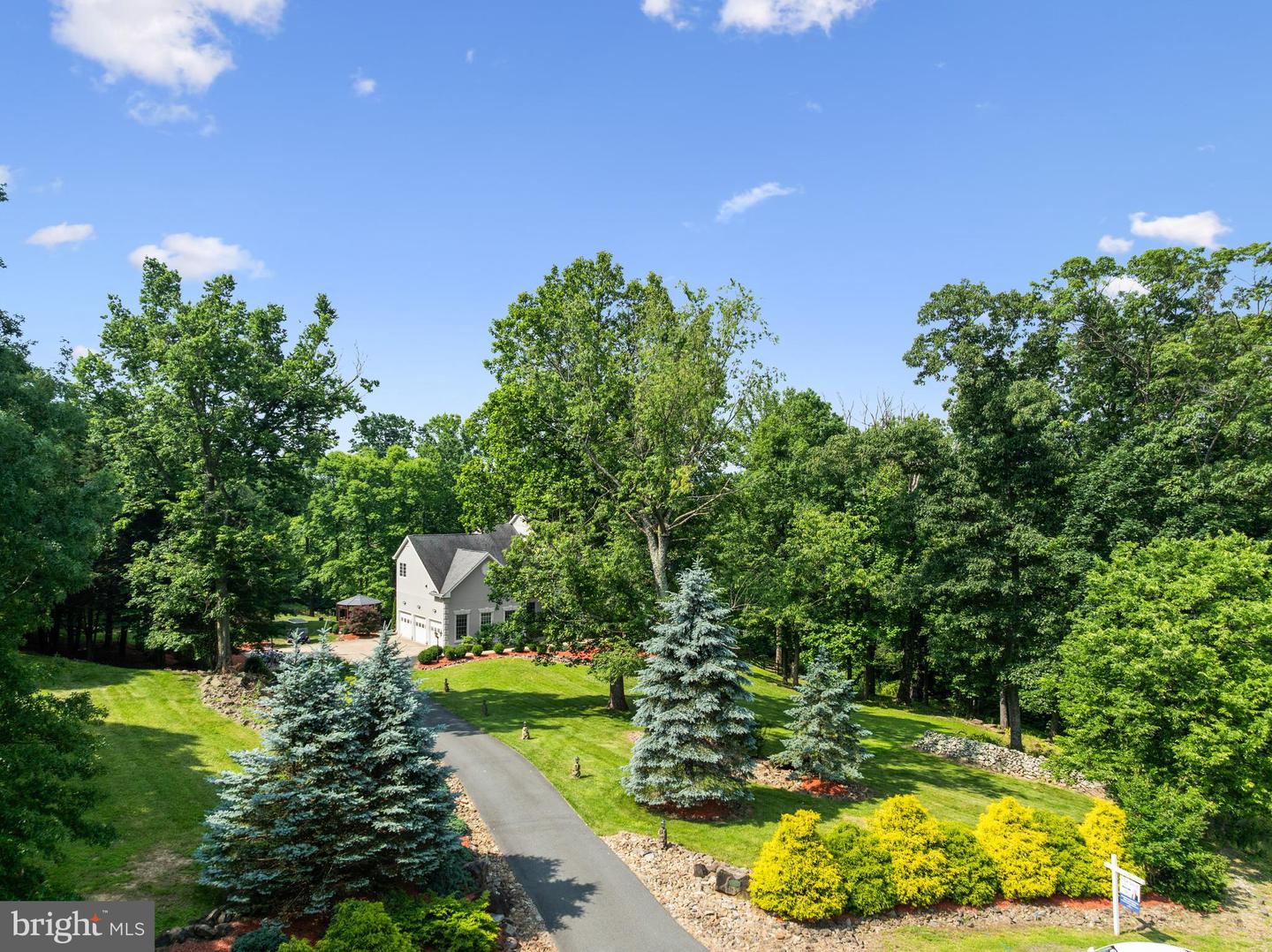 34905 GIDNEY CT, ROUND HILL, Virginia 20141, 6 Bedrooms Bedrooms, ,4 BathroomsBathrooms,Residential,For sale,34905 GIDNEY CT,VALO2097622 MLS # VALO2097622